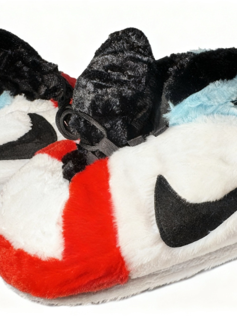 Plush Colorblock Slippers with Black 5.5/12.5 swoosh -